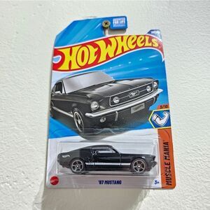 Hotwheels Black 67 Ford Mustang